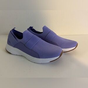 Lightweight Slip-On Comfort Walking Shoe Lavender Women’s 10 Euro 41